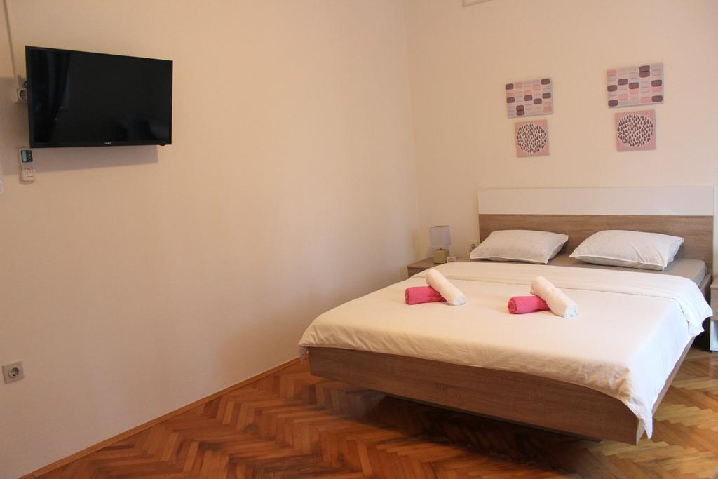 Apartment & Room'S Anni Zadar Exterior photo
