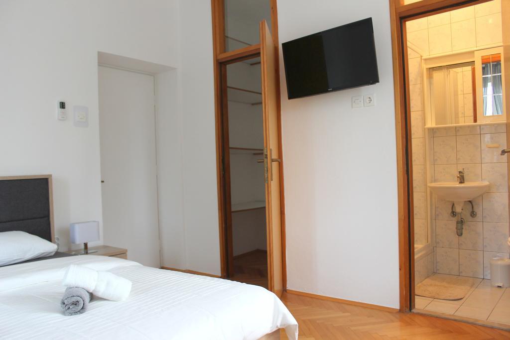 Apartment & Room'S Anni Zadar Exterior photo